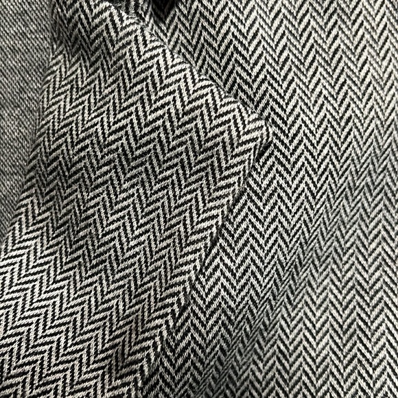 Tahari Blazer Essential Work Jacket Size Small Gray and Black Herringbone New - Picture 4 of 4